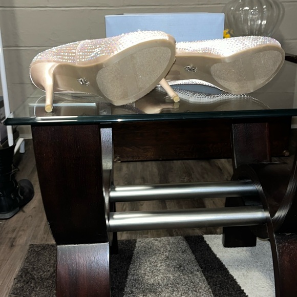 Jennifer Lopez Rhinestone Heels - Picture 5 of 5